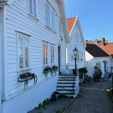 Free Sauna Pass! - House In Old Town Appartement